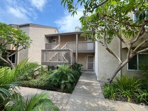 Building Photo - Charming 1 Bedroom 1 Bathroom In La Jolla ...