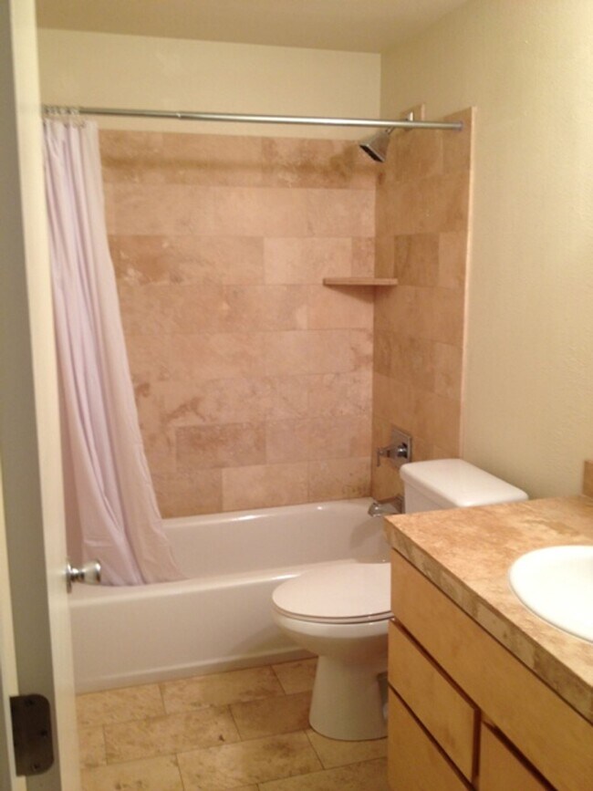 Primary Photo - Spacious Private Upper Corner Unit Overloo...