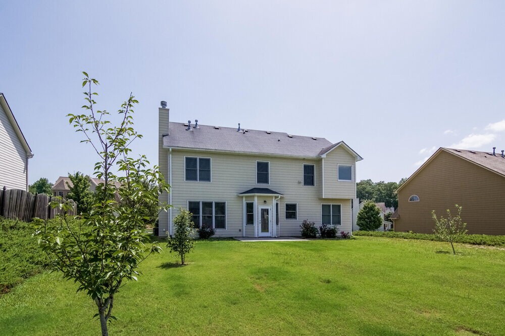 Building Photo - 2400 Chandler Grove Dr