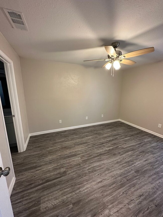 Building Photo - Heier Properties (4406 Limewood Ct)