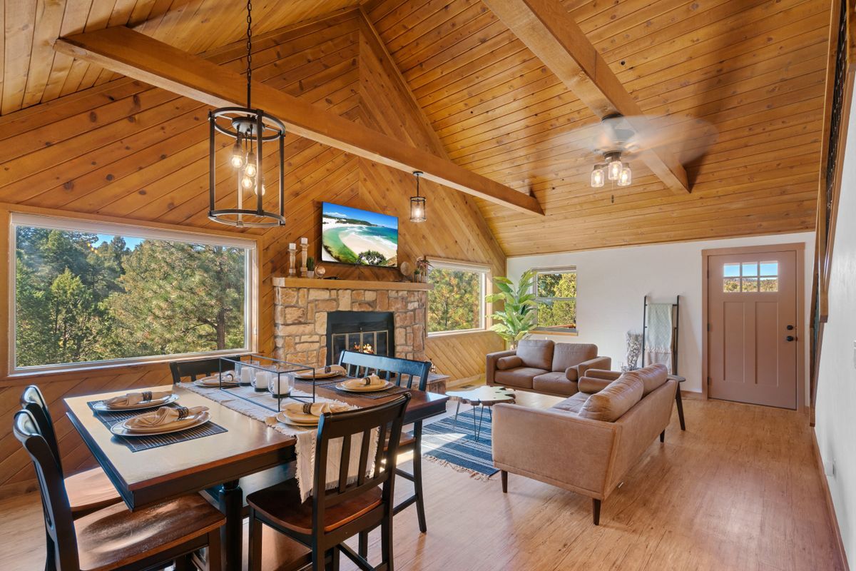 Building Photo - 570 2nd St