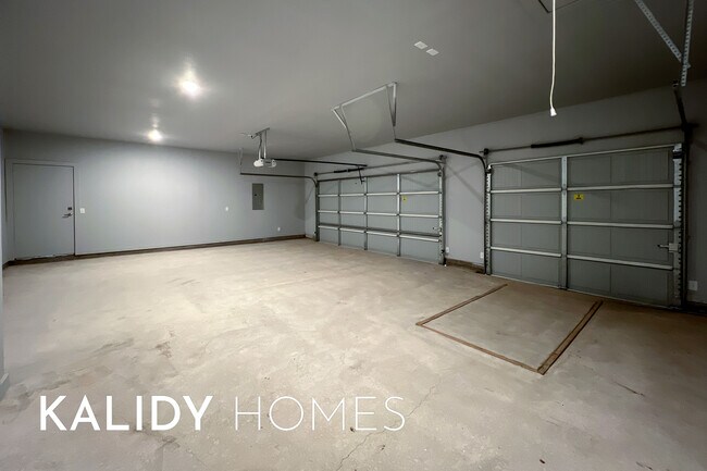 Building Photo - 213 Olde Ml Ct