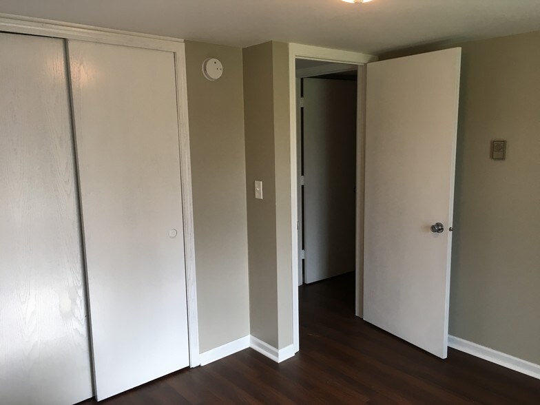 Building Photo - 223 N West St