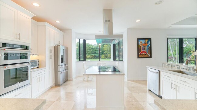 Building Photo - 6950 SW 97th Ave