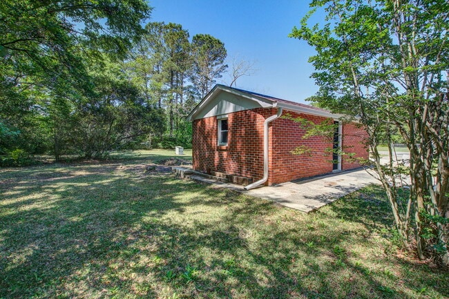 Building Photo - 200 State Rd S-8-384