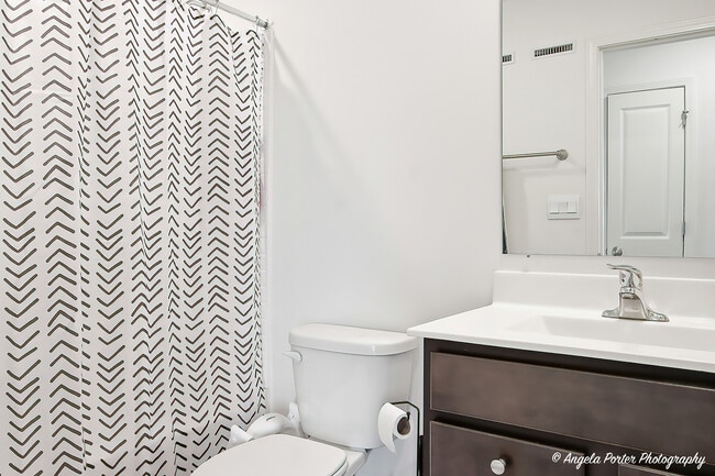 Building Photo - 2117 Yellowstone Blvd