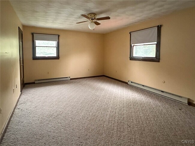 Building Photo - 821 Floyd Ave