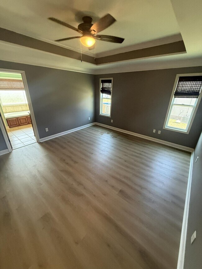 Building Photo - 708 Sandstone Dr