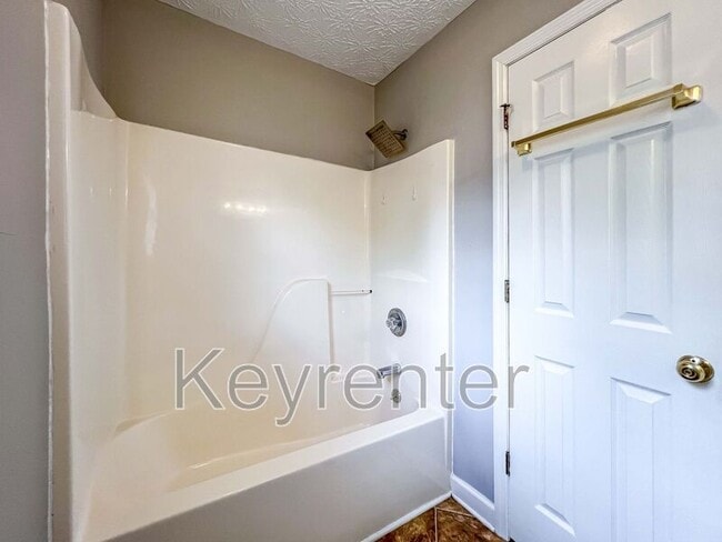 Building Photo - 6018 Waterbury Ln