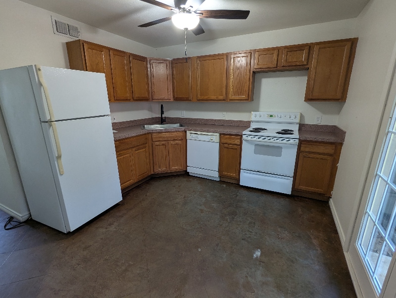 Building Photo - 114 Scofield Ave