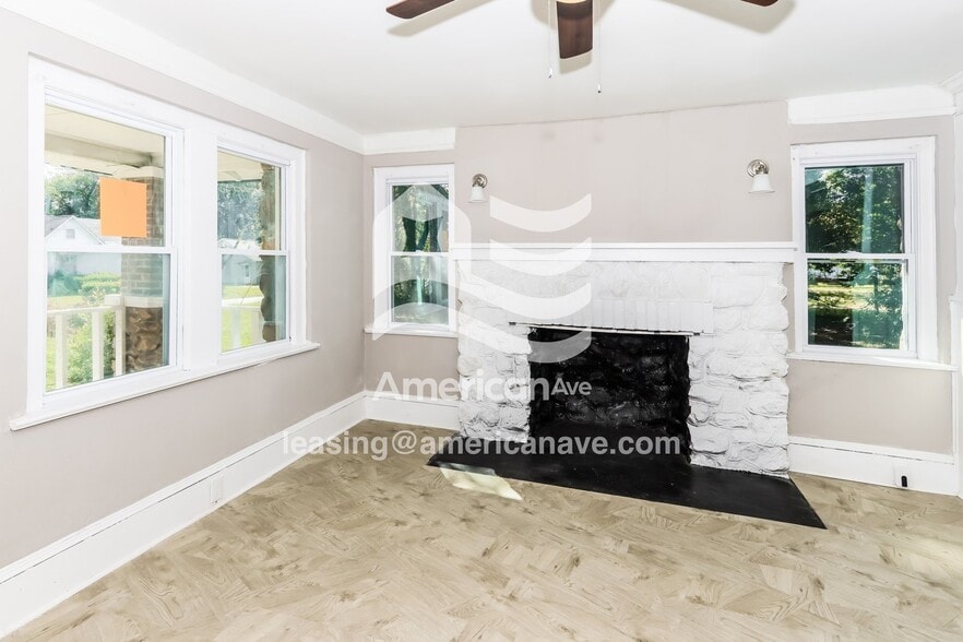 Building Photo - 870 Lynhaven Ave