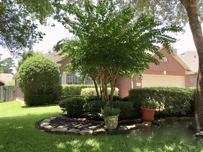 Building Photo - 114 N Queenscliff Cir