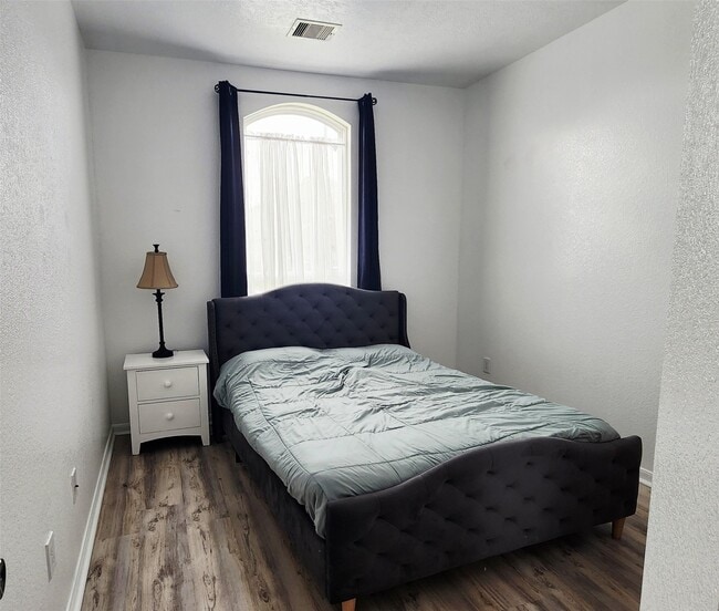 Building Photo - 2606 Oakwood Blf Trl