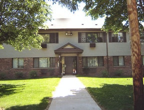 Building Photo - Parkview Village