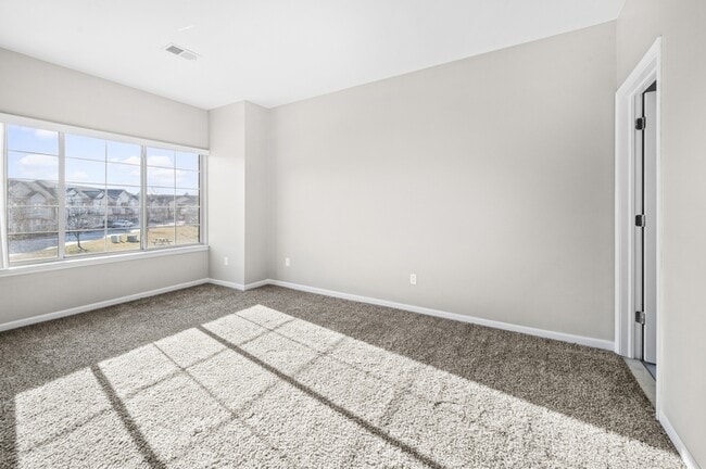 Building Photo - 14100 Webster Dr