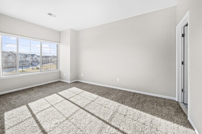 Building Photo - Towne Center Flats - 14100 Webster Dr.