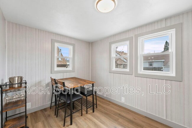 Building Photo - 3012 O Neil Ave