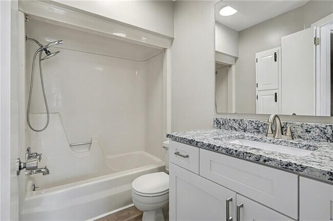 Building Photo - 841 E Lutton St