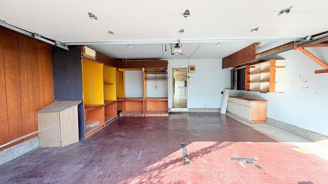 Building Photo - 1092 Melrose Ave