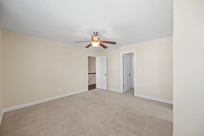 Building Photo - Chick's Beach Condo 3BR & 3.5BA w/2-car garage
