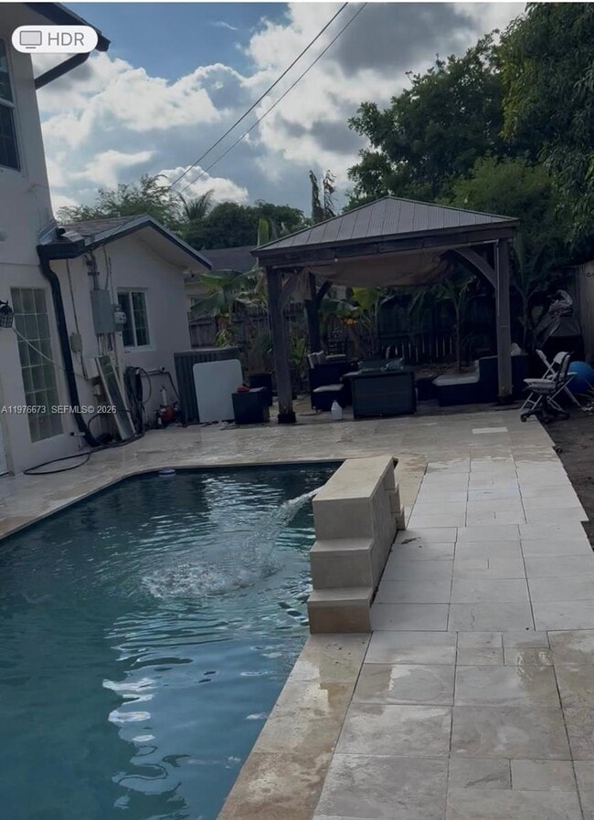 Building Photo - 5941 NW 14th Ct