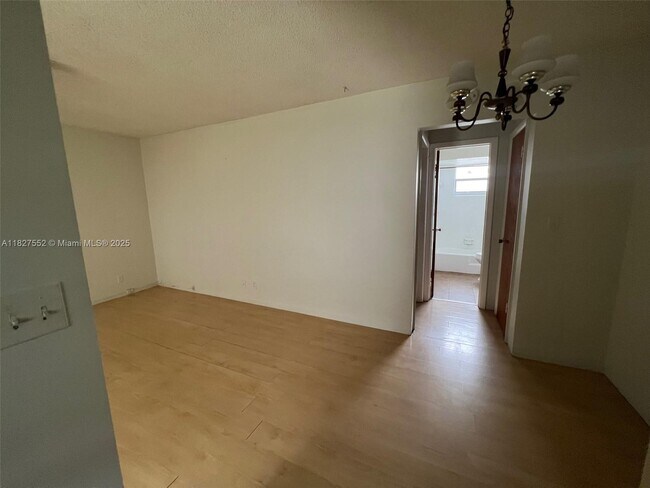 Building Photo - 4841 SW 45th Ave