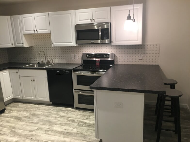 Building Photo - 2239 Milford Square Pike