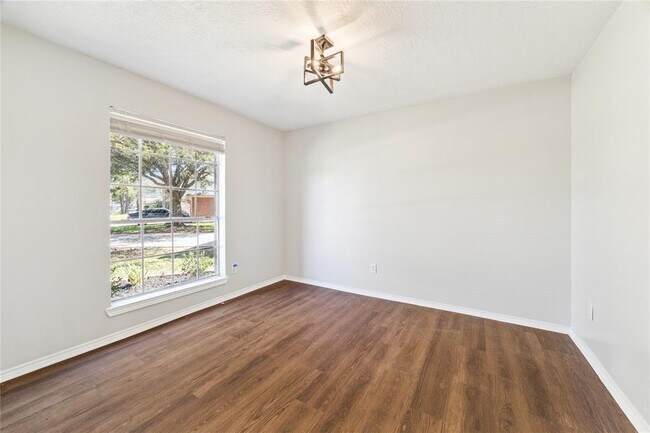 Building Photo - 18603 Timber Twist Dr