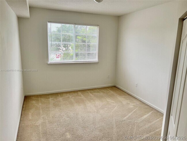 Building Photo - 9887 Baywinds Blvd