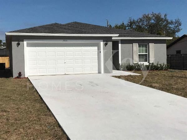 Building Photo - 931 SE Thornhill Dr