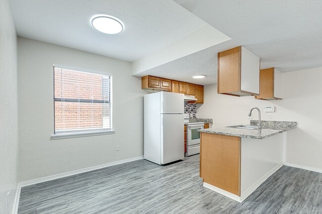 Building Photo - 2902 NW 45th Pl