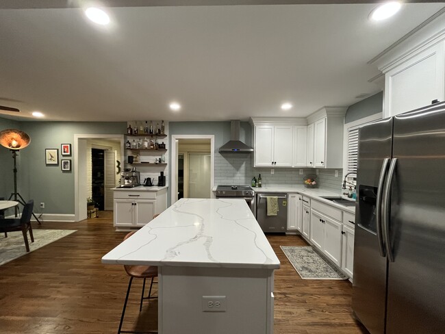 Renovated kitchen with SS appliances and coffee bar - 2339 Kilborne Dr