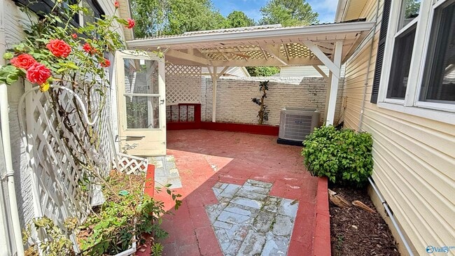 Building Photo - 1217 Catskill Cir SE