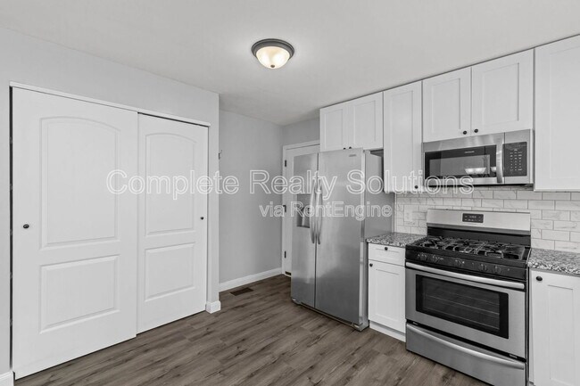 Building Photo - 17 Auchly Ln