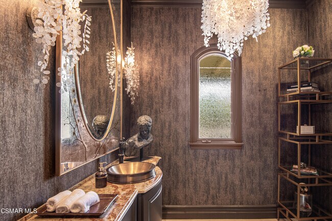 Building Photo - 4358 Cresthaven Dr