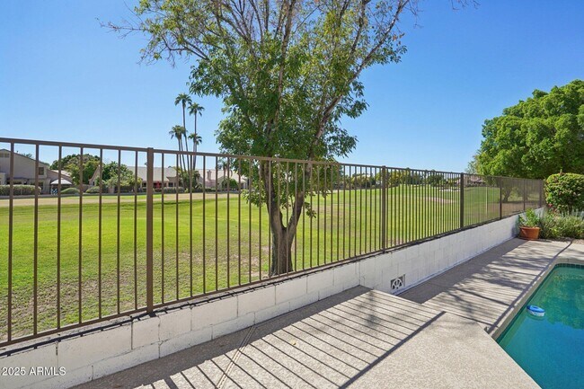 Building Photo - 5953 W Aurora Dr