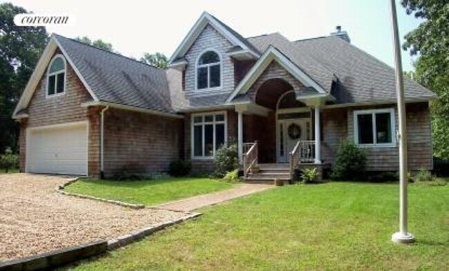 Building Photo - 100 Old Stone Hwy