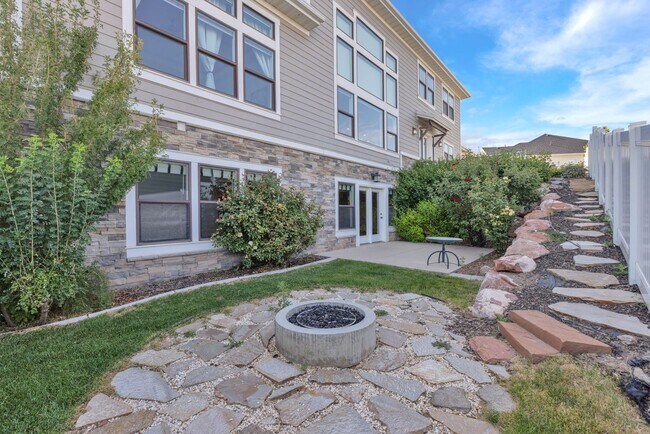 Building Photo - Luxury North Salt Lake Home with Mountain Views, Office & Fully Fenced Yard