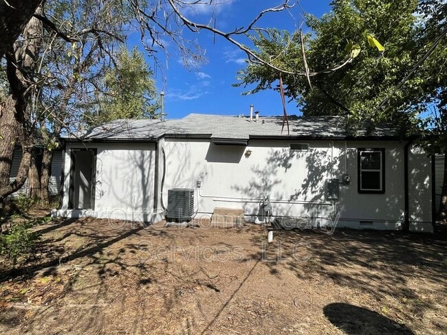 Building Photo - 1304 NW 99th St