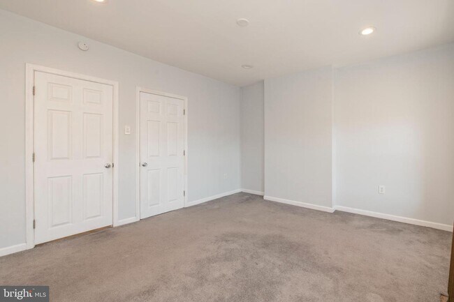 Building Photo - 4328 Freeland Ave
