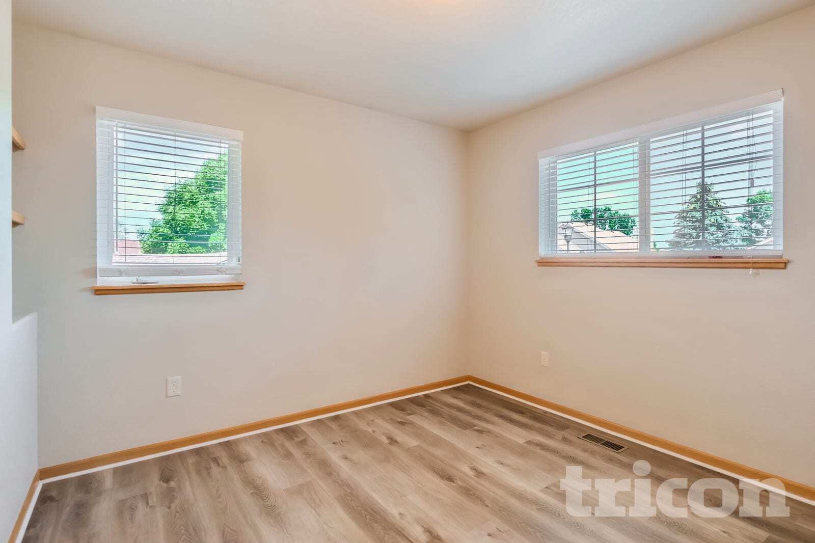 Building Photo - 2215 Sweetwater Creek Dr