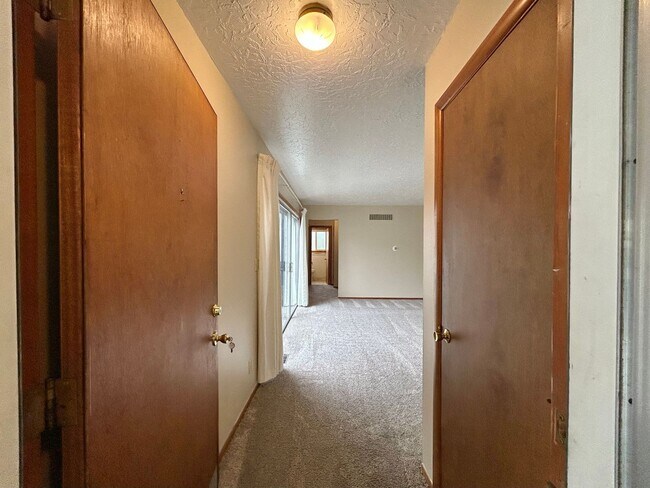 Building Photo - sw114th