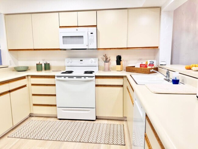 Building Photo - 187 Desert Falls Cir