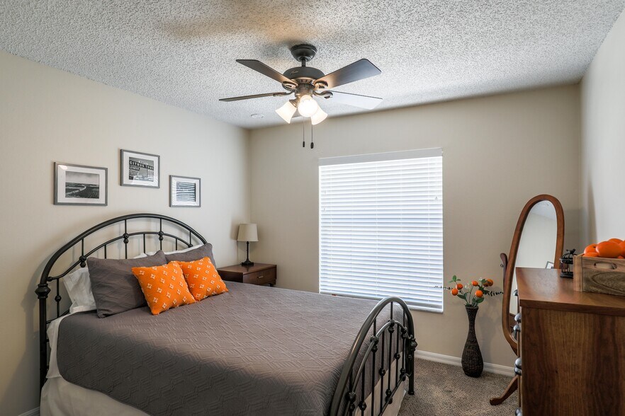 Building Photo - 1216 Doris Ave