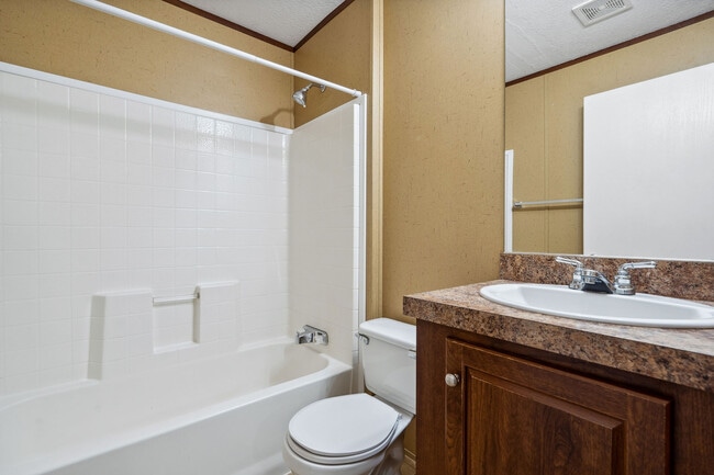Building Photo - 111 S Cedar Dr