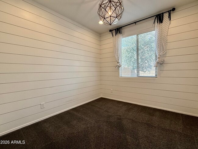 Building Photo - 9464 W Fallen Leaf Ln