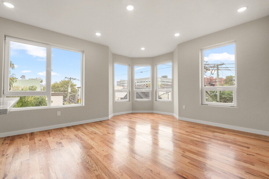 Building Photo - 108 Fleming Ave