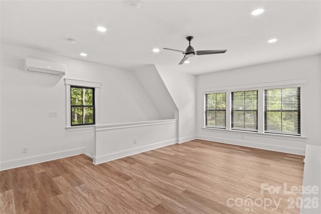 Building Photo - 269 Conroy Ave