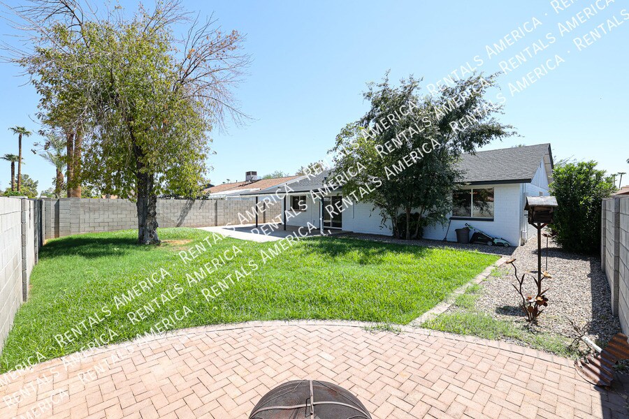Building Photo - 1944 E Richards Dr