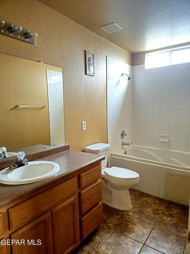 Building Photo - 3816 Tierra Fiji Ln